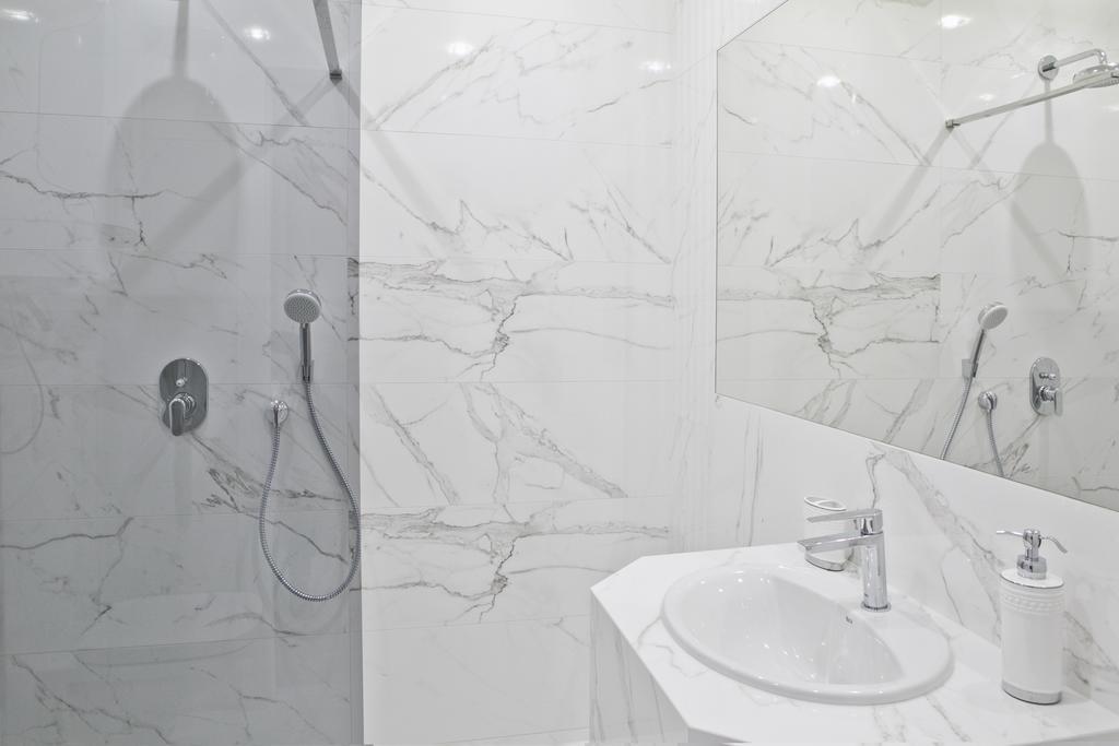 Elegant City Center Apartment 7A คราคูฟ ภายนอก รูปภาพ